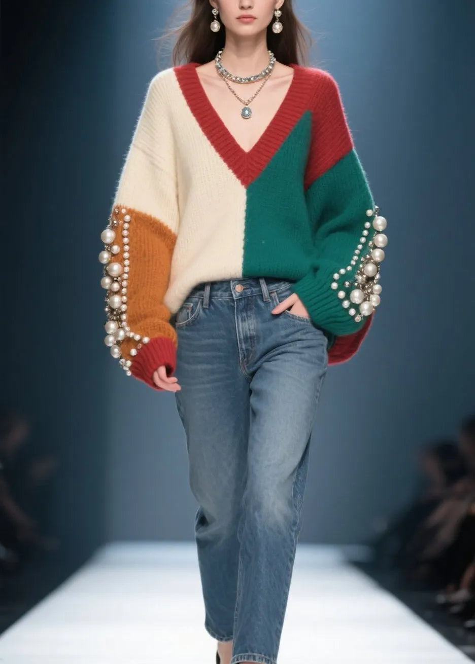 Well Tailored Sweater with a Graceful Silhouette