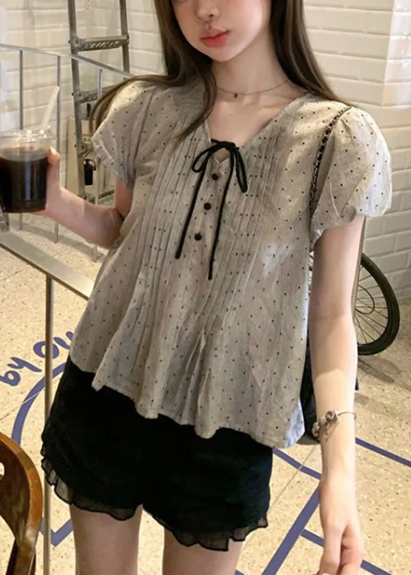 Beautifully Finished Top in a Timeless Design