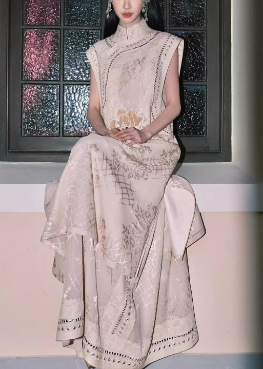 Beautifully Crafted Coat in a Classic Style