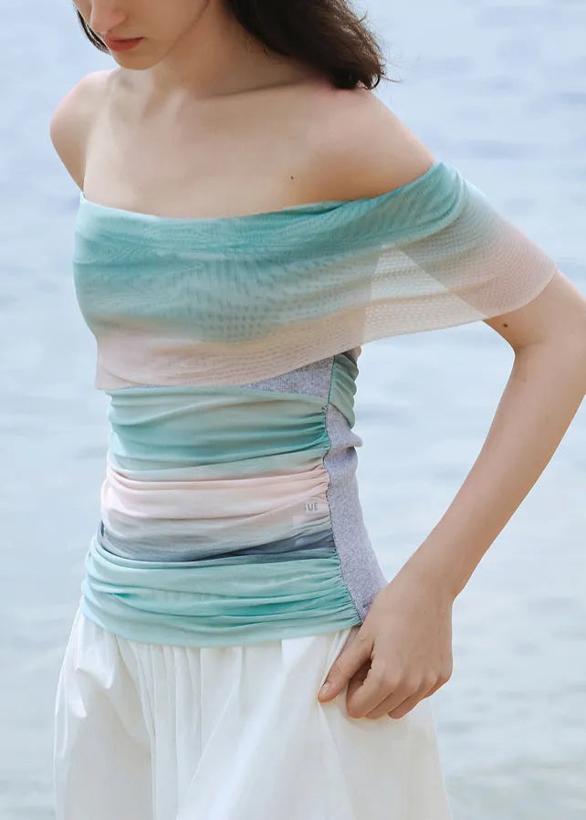 Well Tailored Top with a Graceful Silhouette