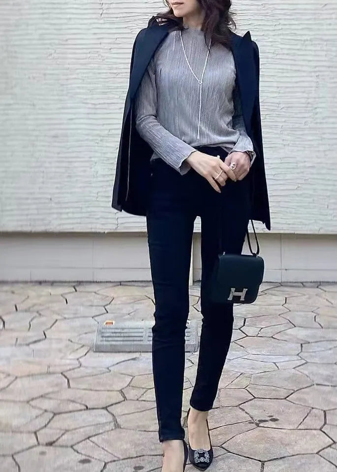 Classic Vintage Shirt with a Flattering Fit