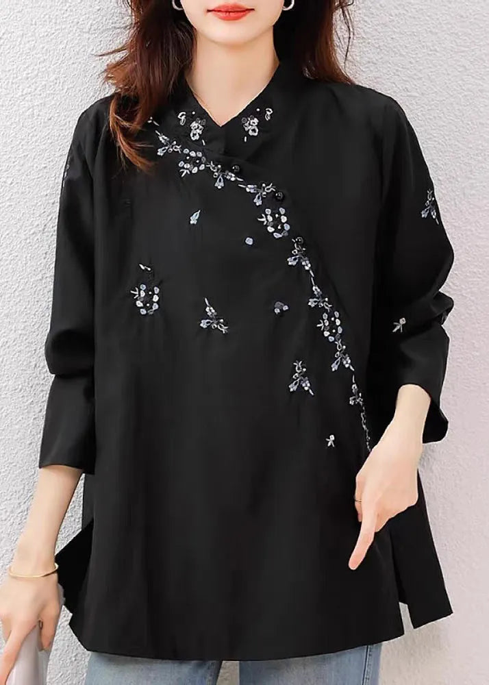 Well Tailored Blouse with a Graceful Silhouette