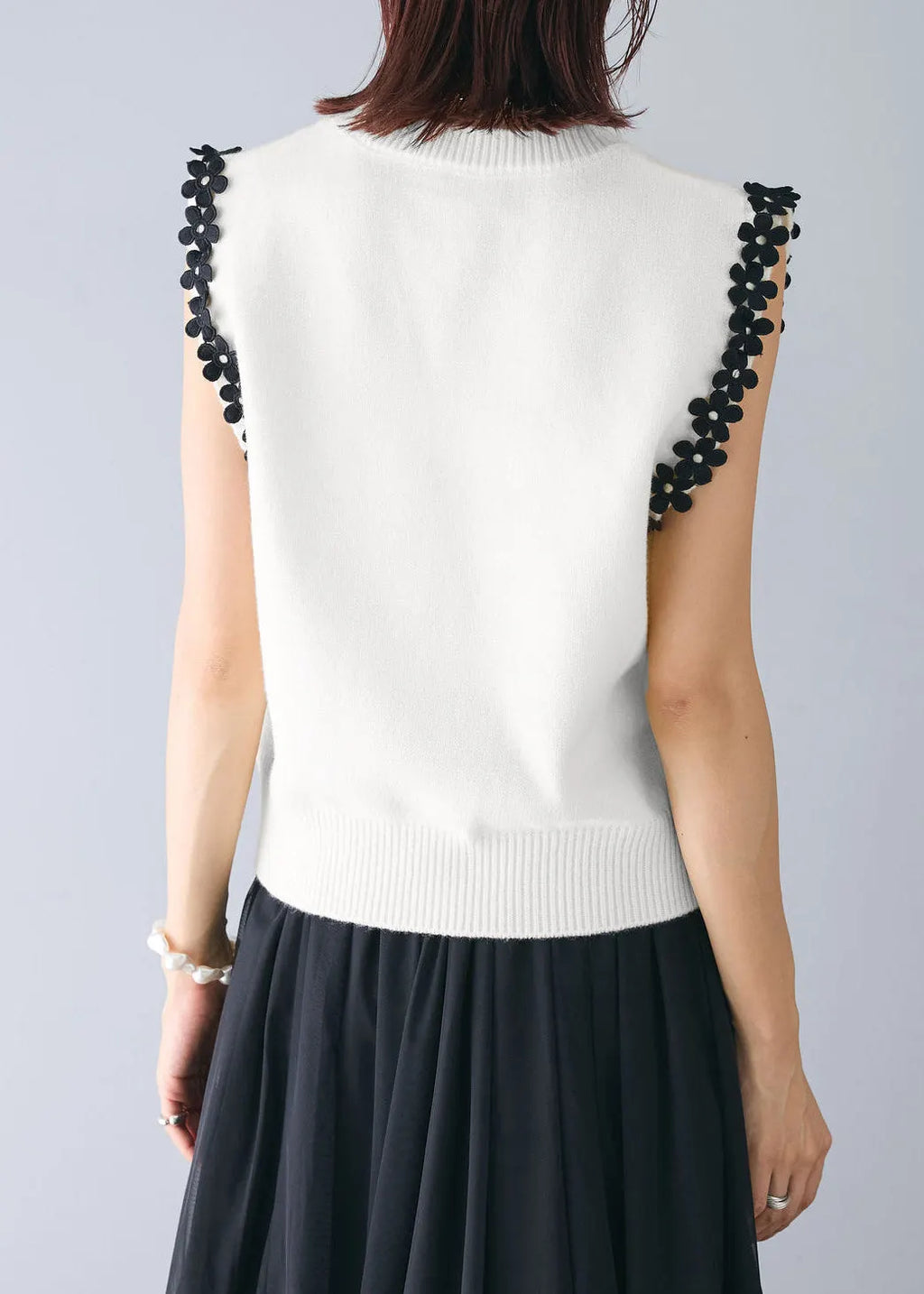 Effortlessly Elegant Garment with a Timeless Design