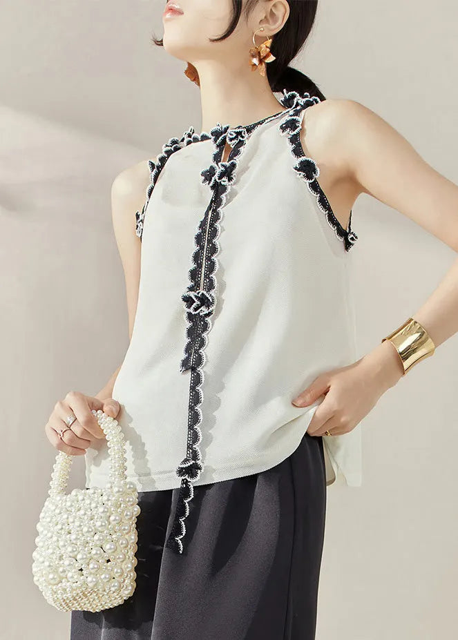 Effortlessly Elegant Top with a Timeless Design