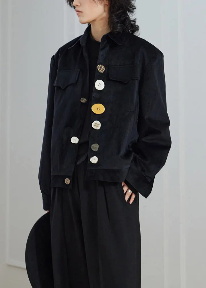 Well Tailored Jacket with a Graceful Silhouette