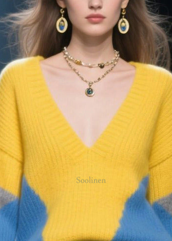 Classic Vintage Sweater with a Flattering Fit