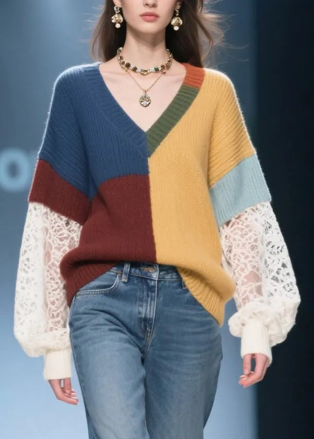 Well Tailored Sweater with a Graceful Silhouette