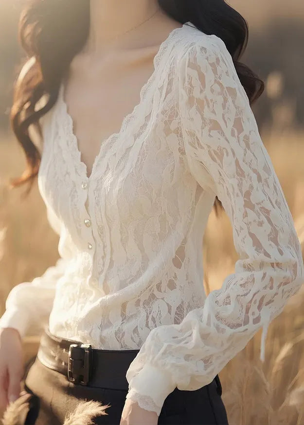 Beautifully Crafted Blouse in a Classic Style