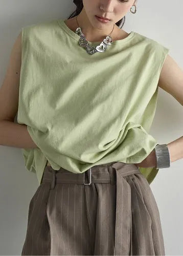 Classic Vintage Top with a Flattering Fit