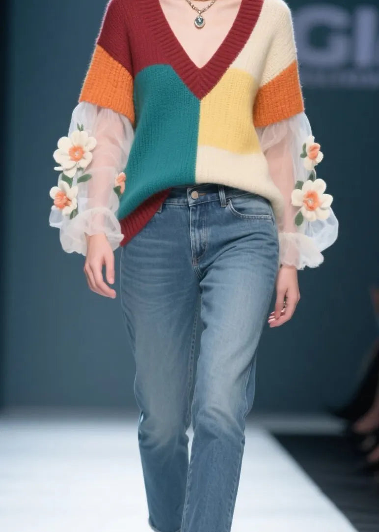 Well Tailored Sweater with a Graceful Silhouette