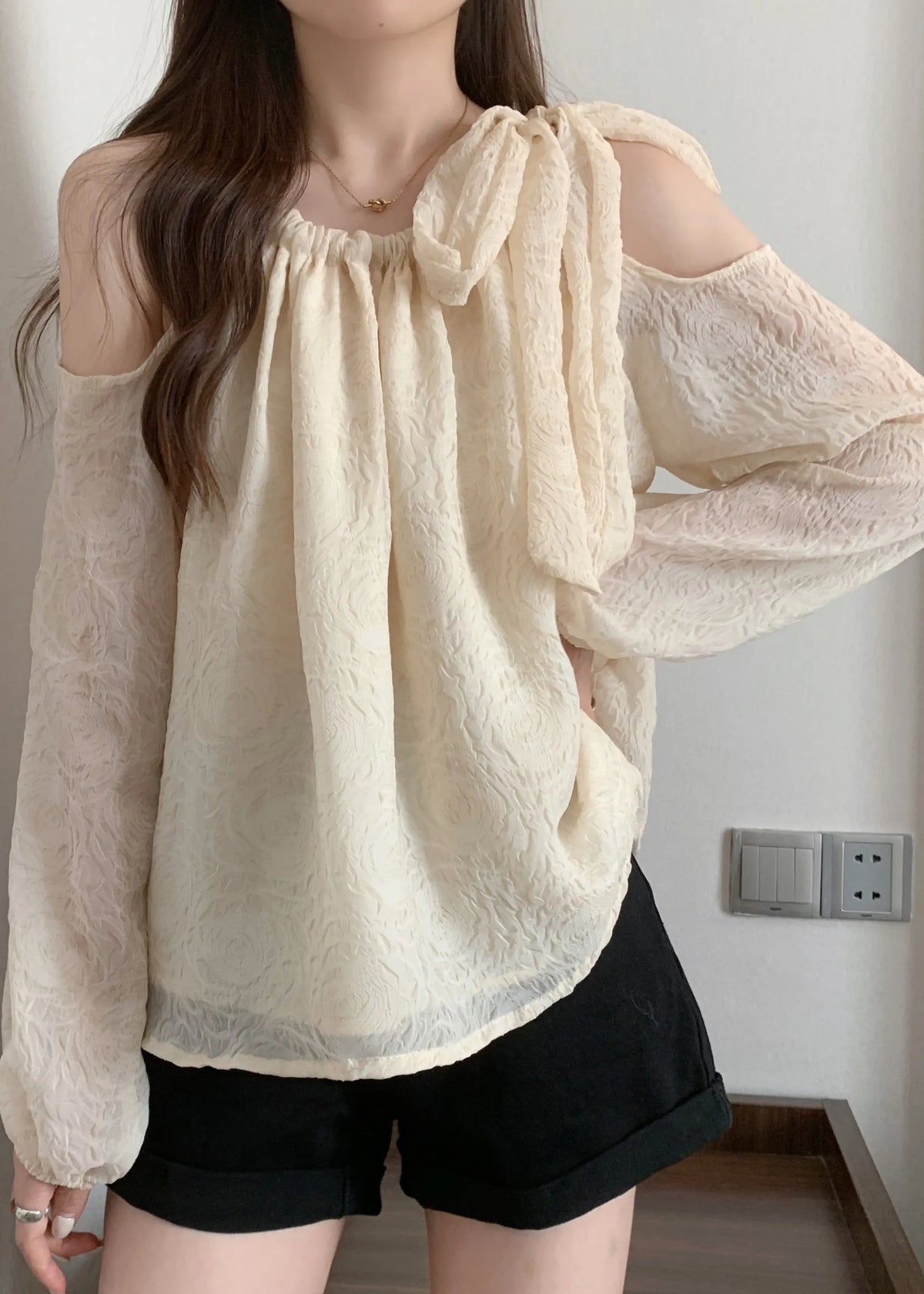 Classic Vintage Shirt with a Flattering Fit