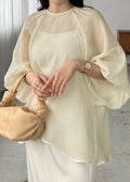 Well Tailored Top with a Graceful Silhouette