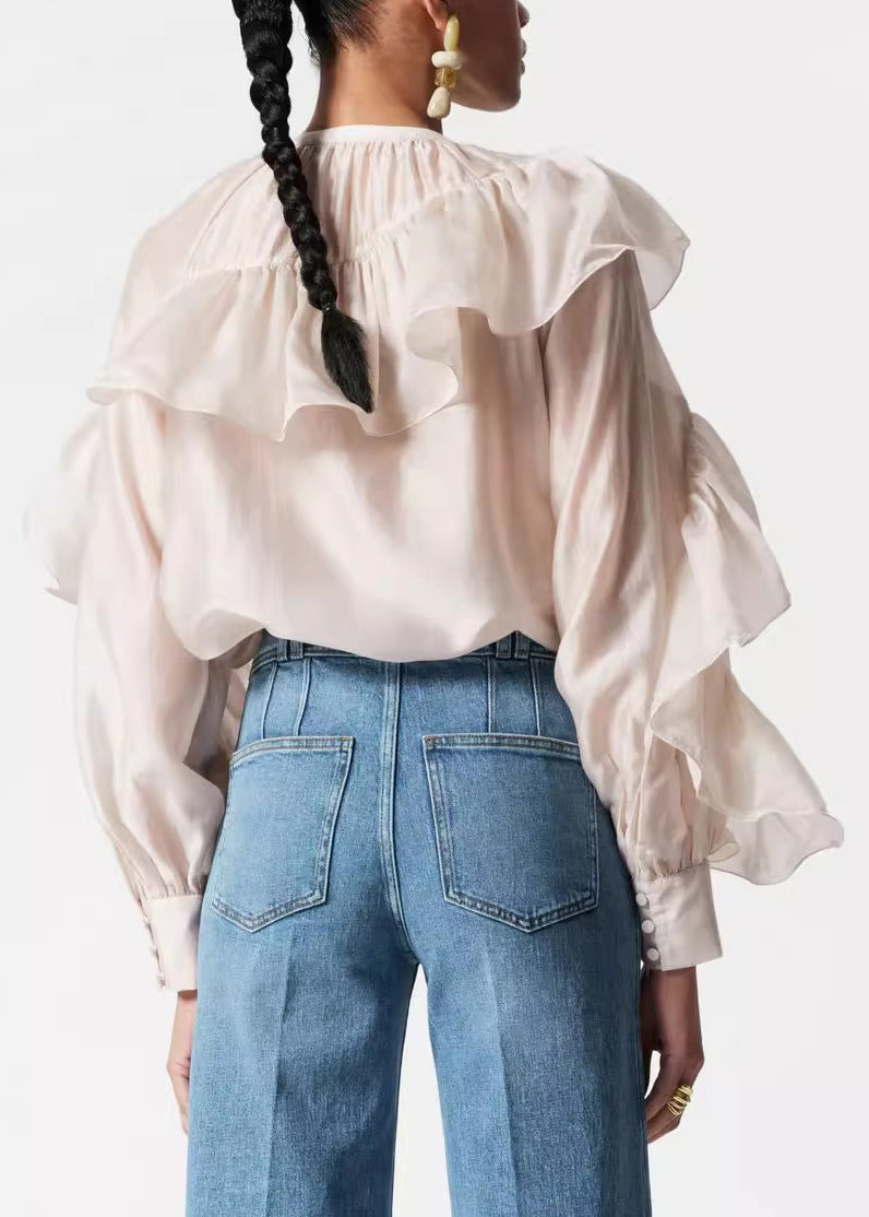Well Tailored Shirt with a Graceful Silhouette