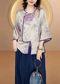 Well Tailored Top with a Graceful Silhouette