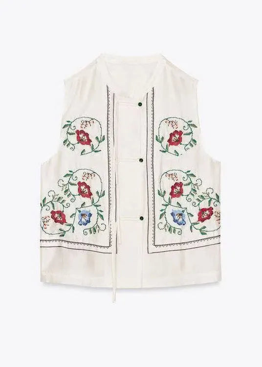 Effortlessly Elegant Top with a Timeless Design