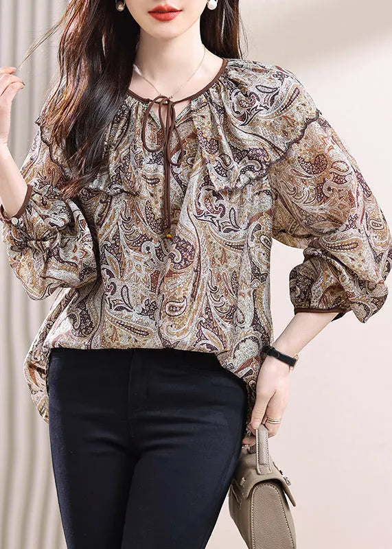 Well Tailored Top with a Graceful Silhouette