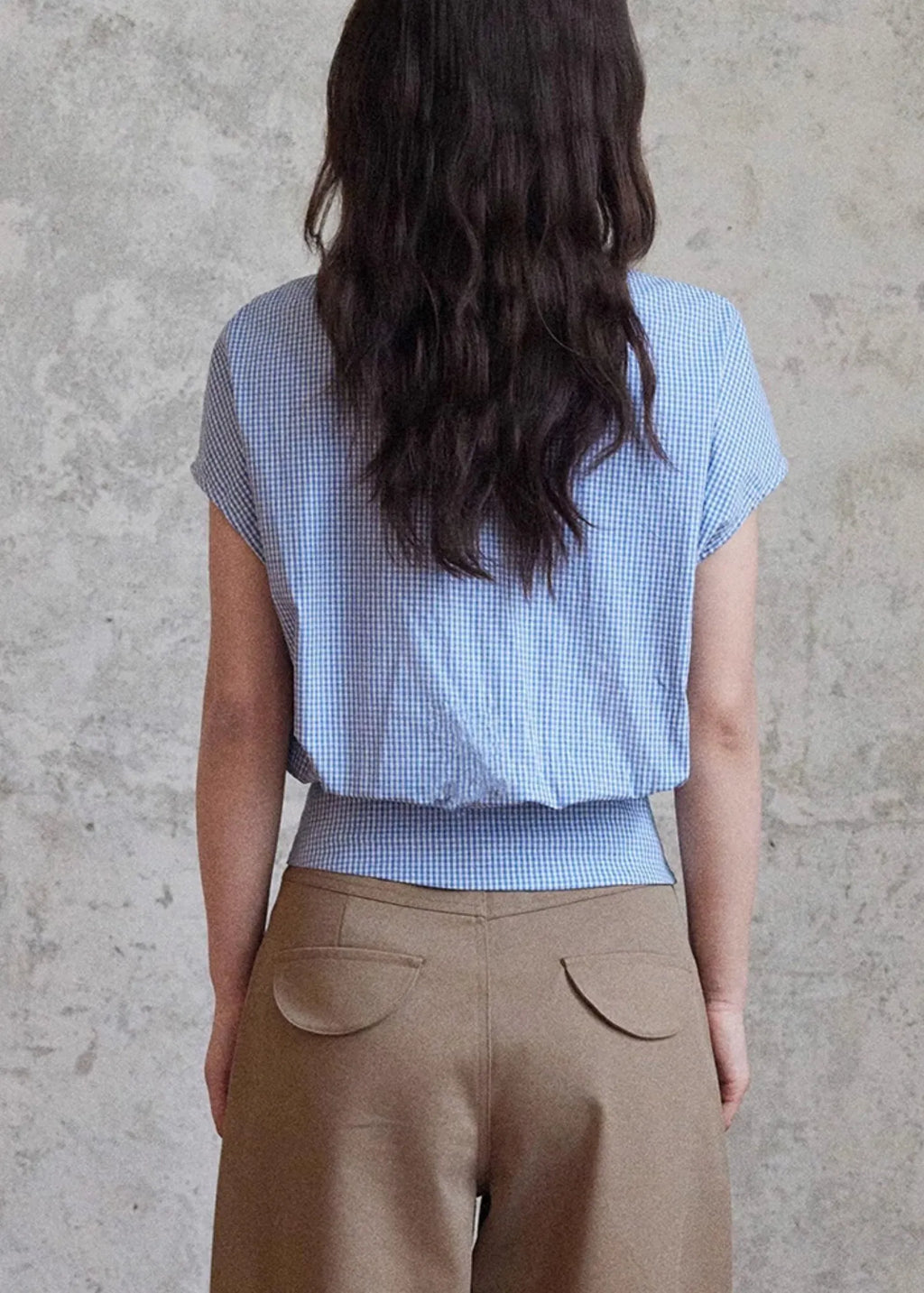 Well Tailored Blouse with a Graceful Silhouette
