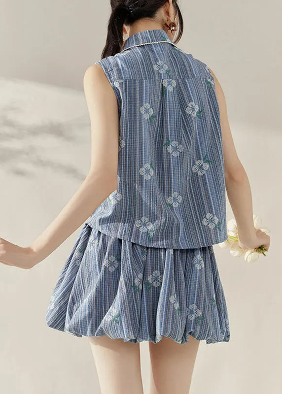 Effortlessly Elegant Top with a Timeless Design