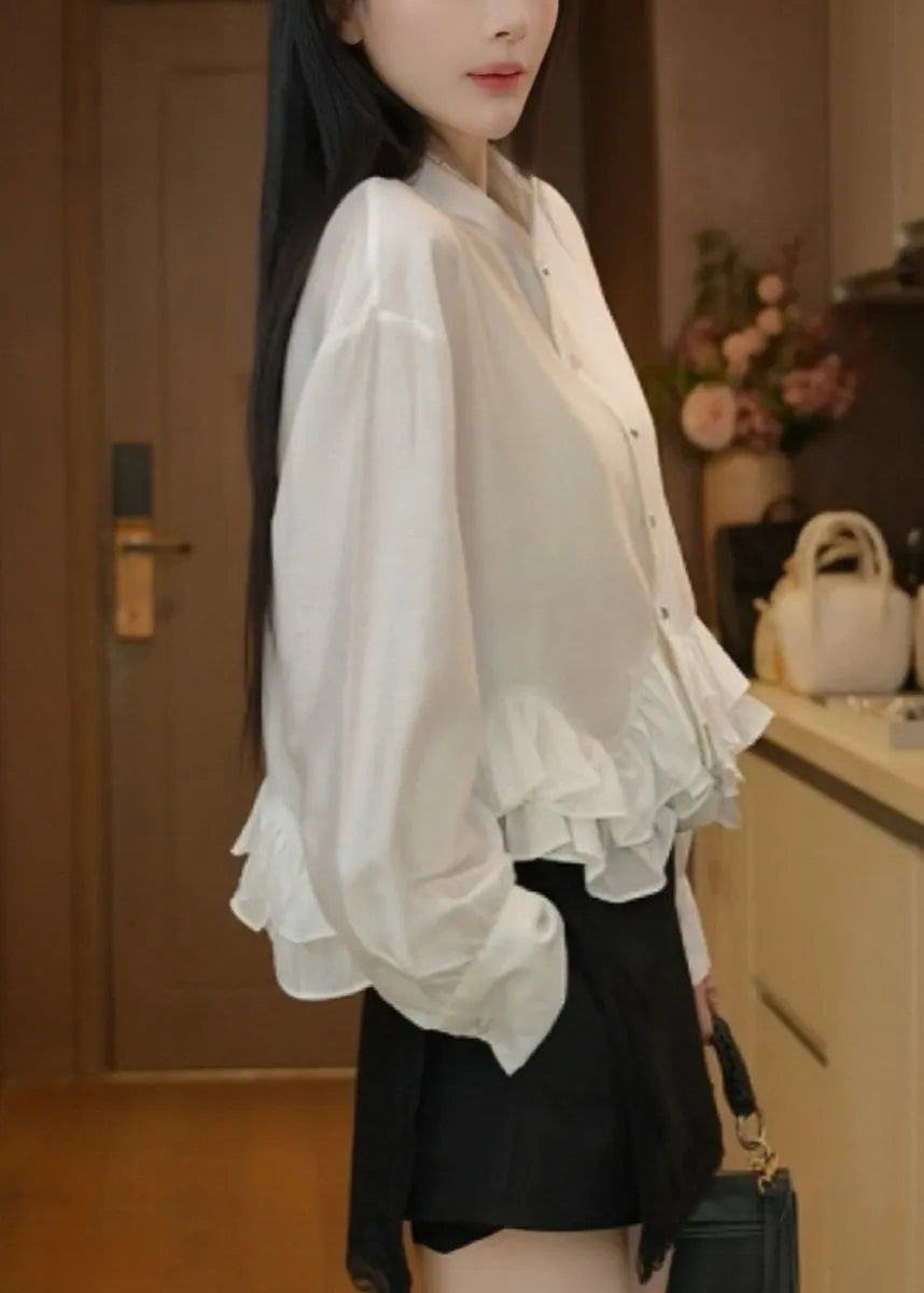 Sophisticated Blouse with a Clean Classic Look