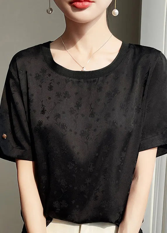 Classic Vintage Shirt with a Flattering Fit