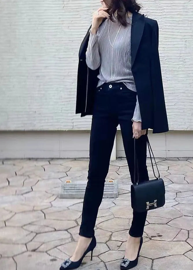 Classic Vintage Shirt with a Flattering Fit