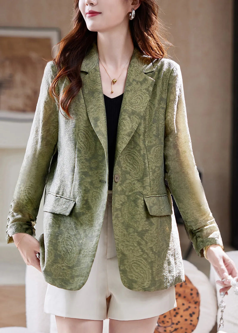 Gracefully Styled Coat for Any Occasion