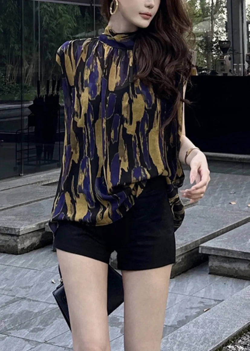 Classic Vintage Blouse with a Flattering Fit