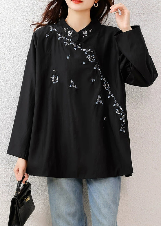 Well Tailored Blouse with a Graceful Silhouette
