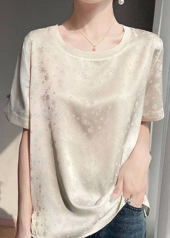 Beautifully Crafted Blouse in a Classic Style
