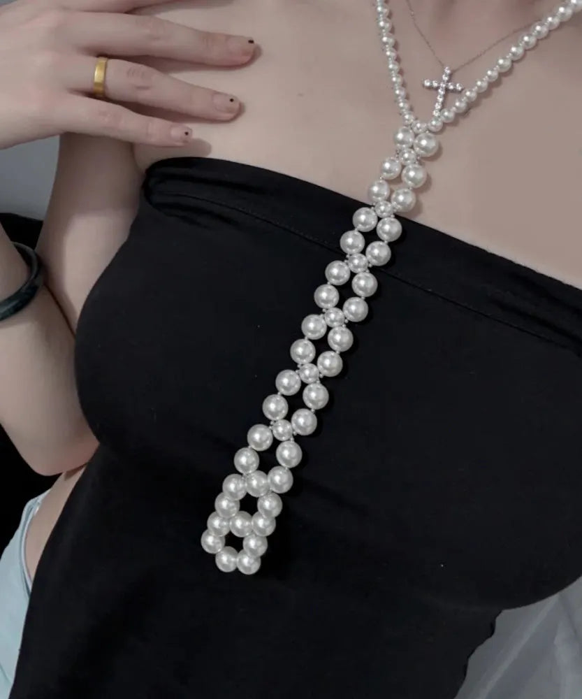 Beautiful Pearl Necklace with Unique Style