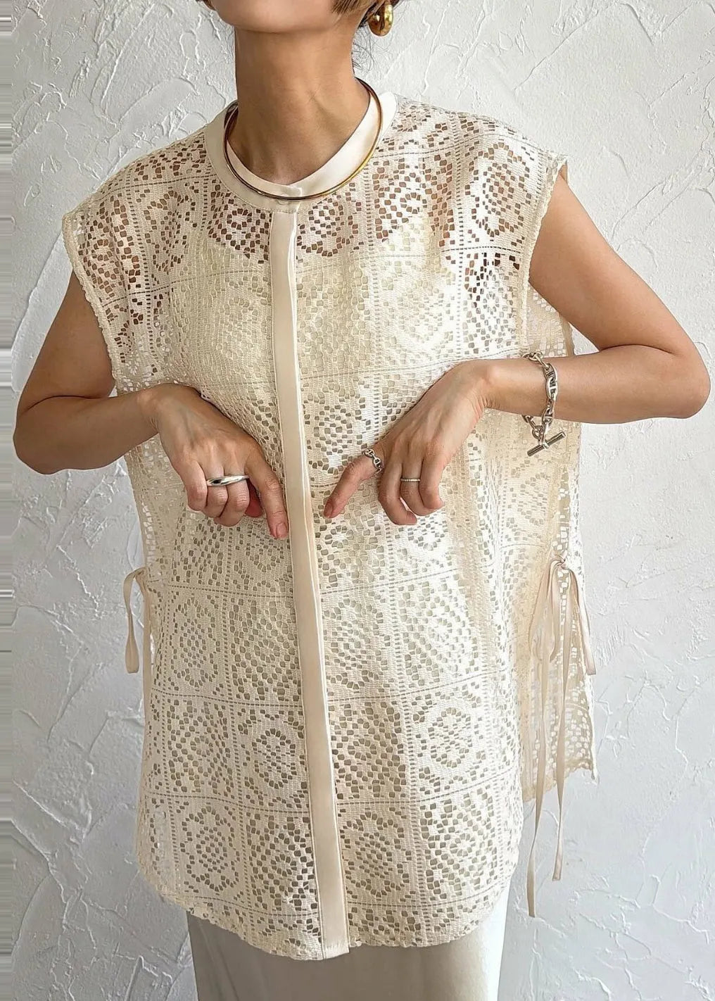 Well Tailored Garment with a Graceful Silhouette