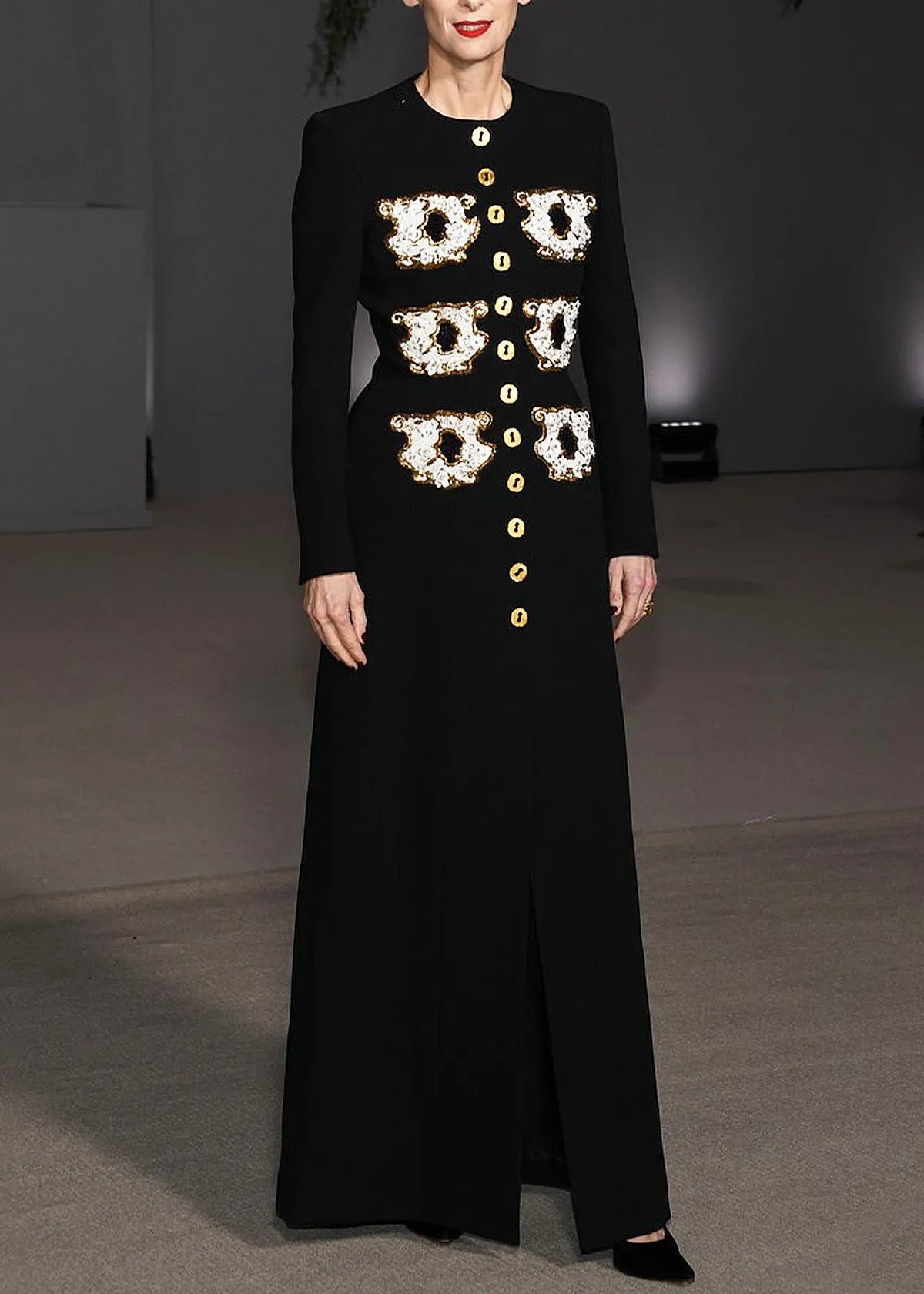 Effortlessly Elegant Coat with a Timeless Design