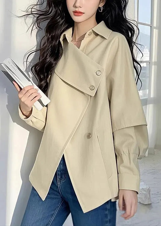 Effortlessly Elegant Coat with a Timeless Design