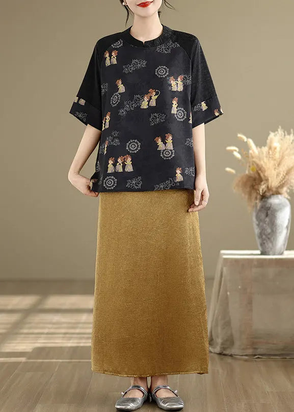 Sophisticated Blouse with a Clean Classic Look