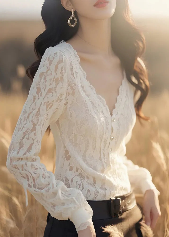 Beautifully Crafted Blouse in a Classic Style