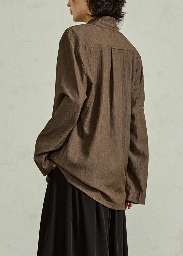 Well Tailored Blouse with a Graceful Silhouette