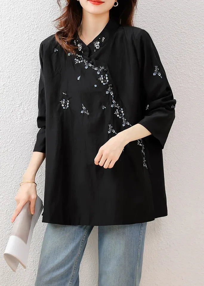 Well Tailored Blouse with a Graceful Silhouette