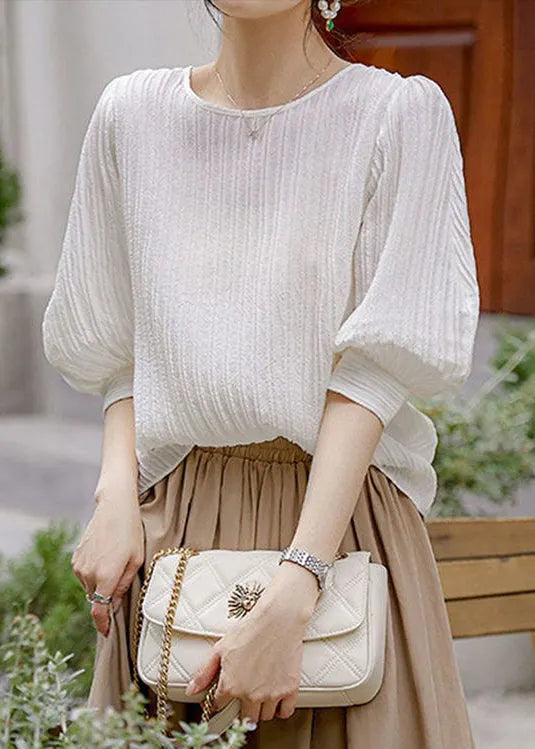 Classic Vintage Shirt with a Flattering Fit