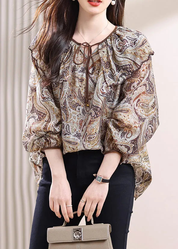 Well Tailored Top with a Graceful Silhouette