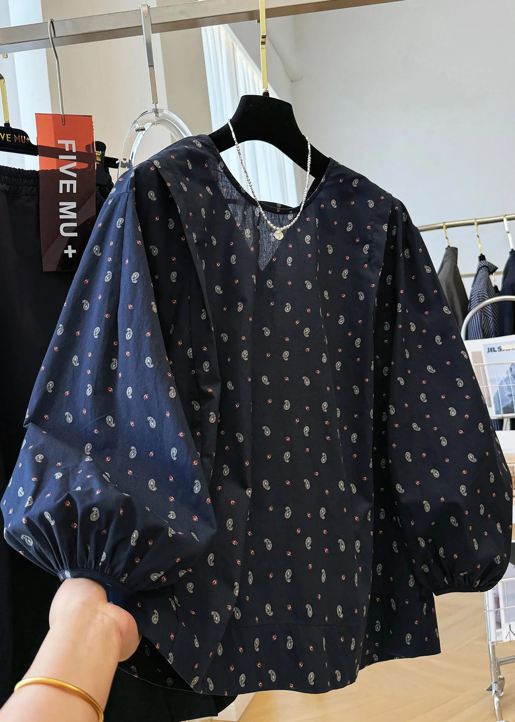 Beautifully Finished Shirt in a Timeless Design