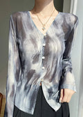 Well Tailored Shirt with a Graceful Silhouette
