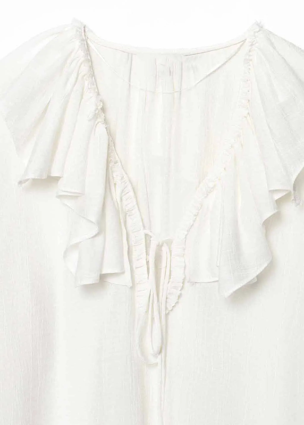 Effortlessly Elegant Top with a Timeless Design