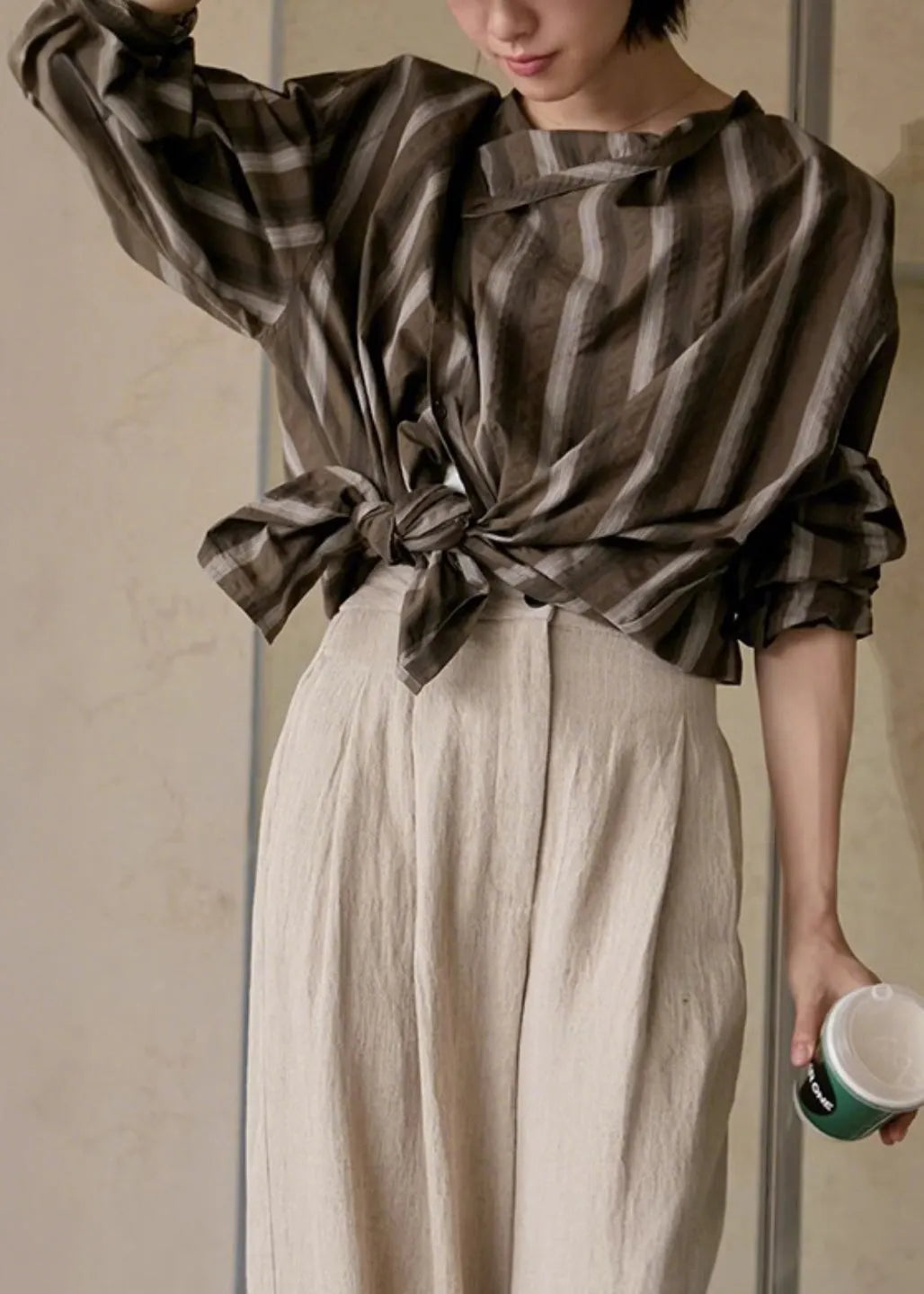 Effortlessly Elegant Blouse with a Timeless Design