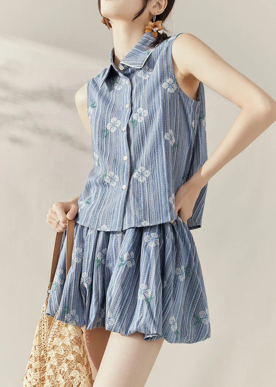 Effortlessly Elegant Top with a Timeless Design