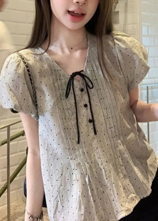 Beautifully Finished Top in a Timeless Design