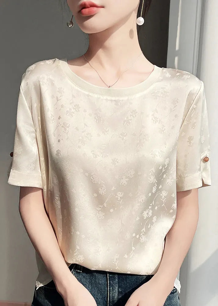 Beautifully Crafted Blouse in a Classic Style