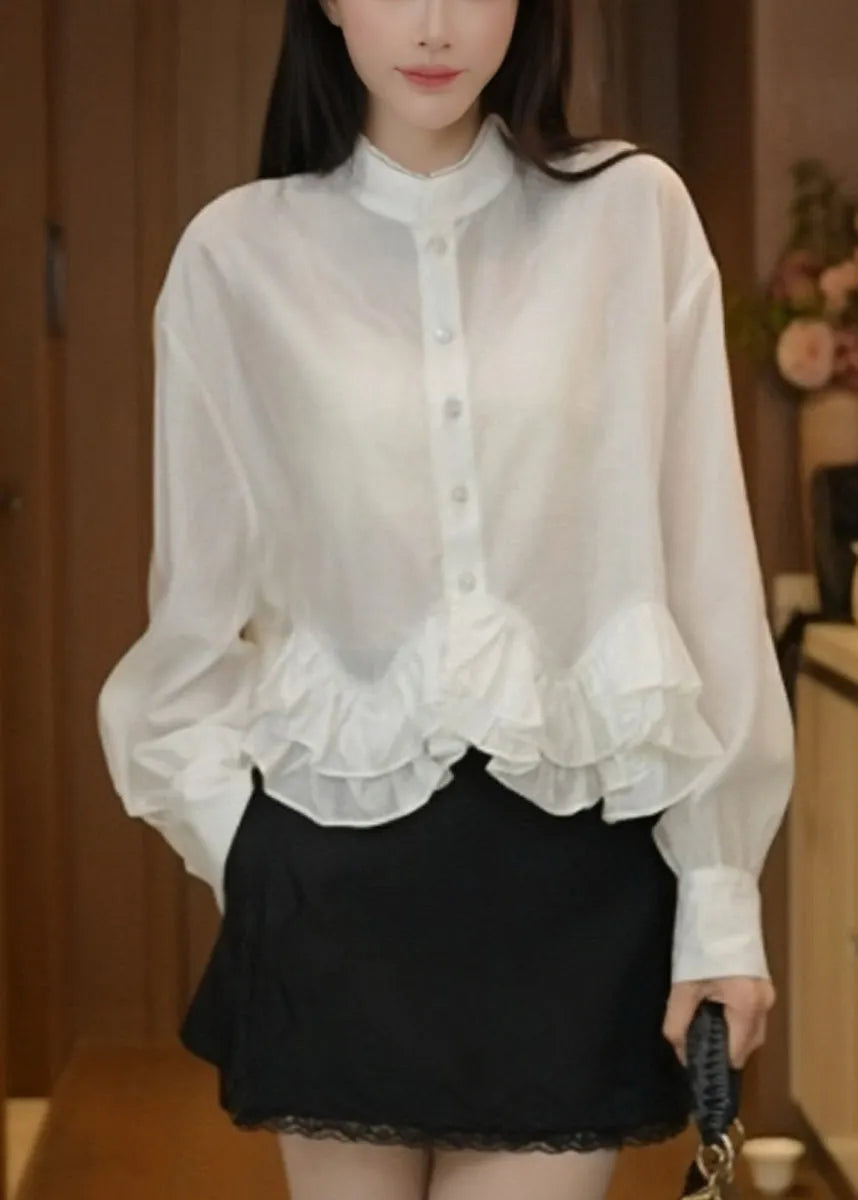 Sophisticated Blouse with a Clean Classic Look