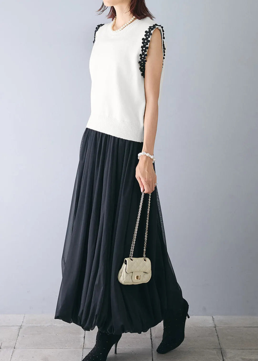Effortlessly Elegant Garment with a Timeless Design
